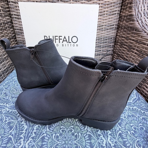 Buffalo David Bitton Women’s Anna Chelsea Boots Black Water Repellent Size 10 - Picture 7 of 14